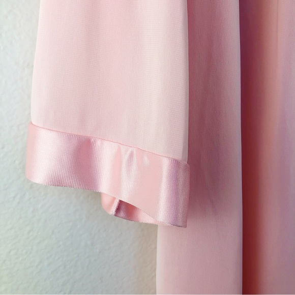 Vintage Vanity Fair Pink Nylon Button Front Robe Nightgown Large - Picture 3 of 11